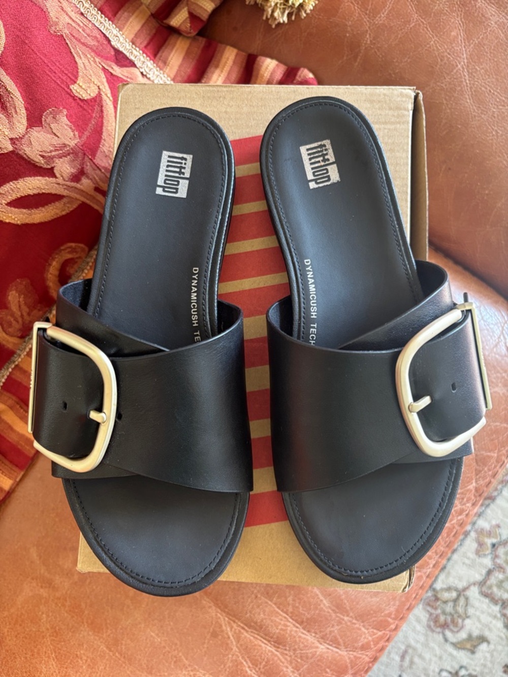 Fitflop Maxi-Buckle Leather Slides